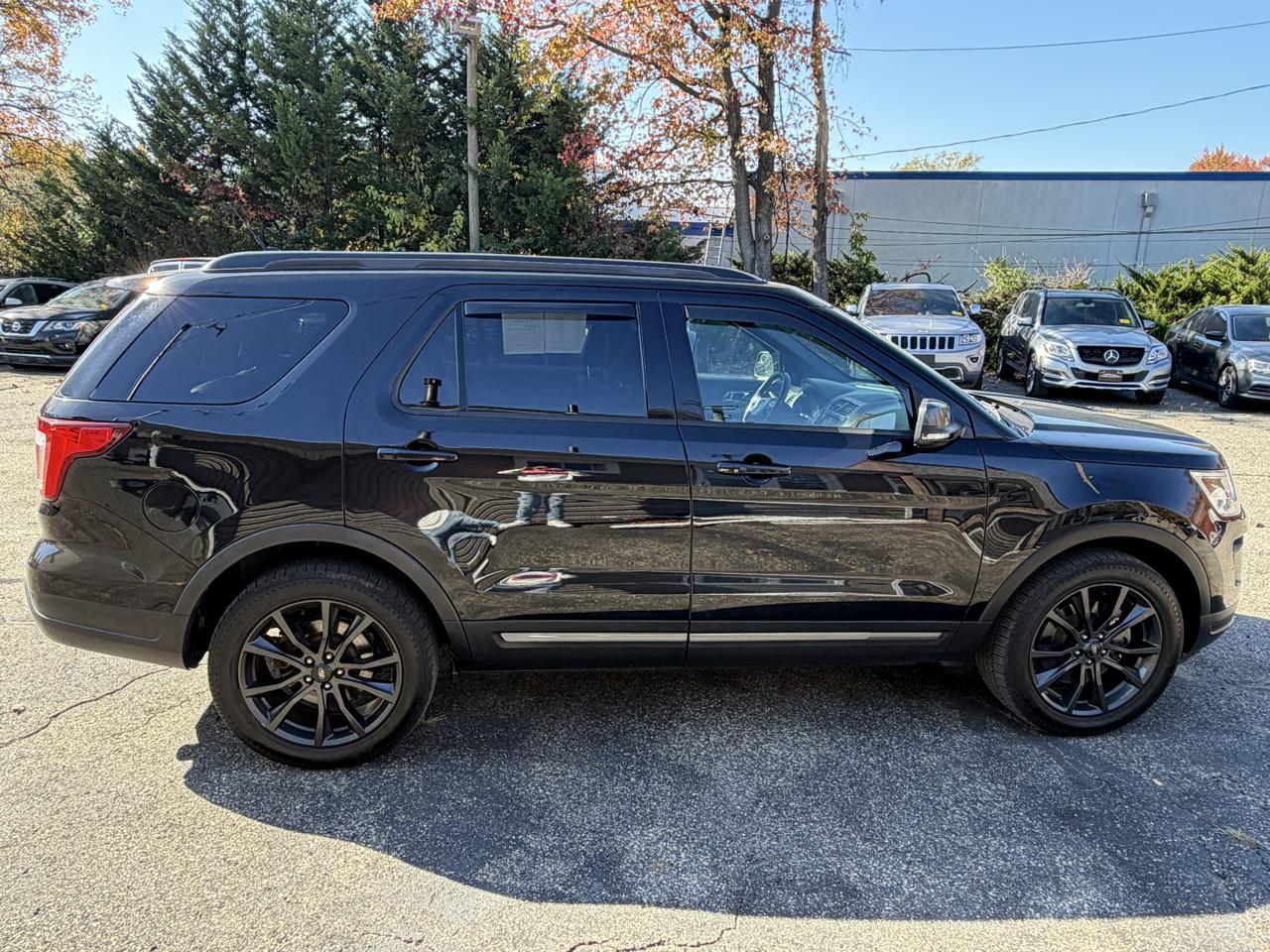 Ford Explorer 4dr 114" WB 4.0L XLT 4WD 2018