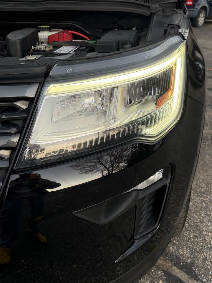 Ford Explorer 4dr 114" WB 4.0L XLT 4WD 2018