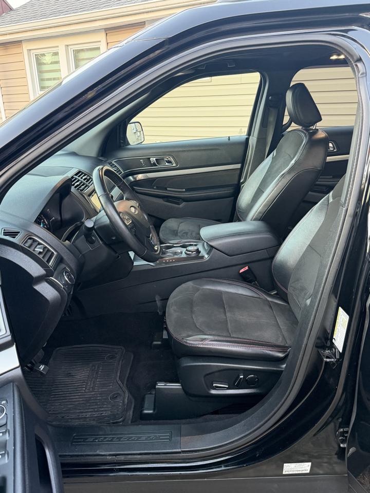 Ford Explorer 4dr 114" WB 4.0L XLT 4WD 2018