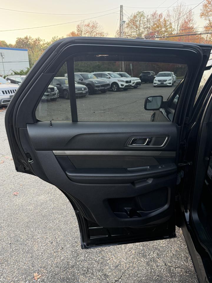 Ford Explorer 4dr 114" WB 4.0L XLT 4WD 2018