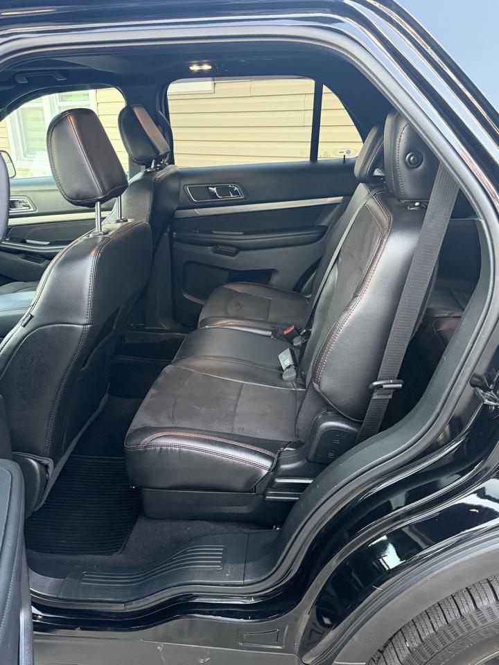 Ford Explorer 4dr 114" WB 4.0L XLT 4WD 2018