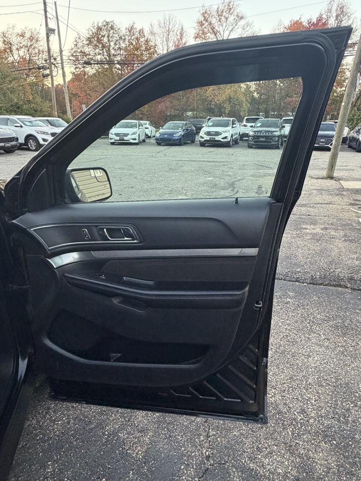 Ford Explorer 4dr 114" WB 4.0L XLT 4WD 2018