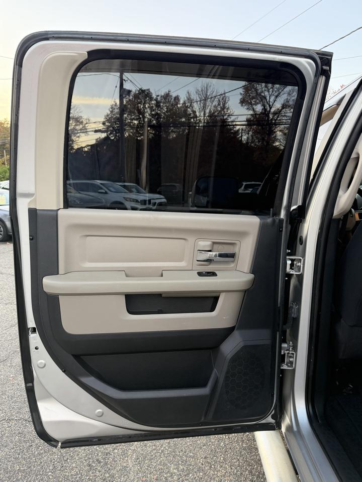 RAM 2500 4WD Crew Cab 149" SLT 2011