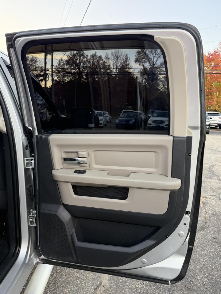 RAM 2500 4WD Crew Cab 149" SLT 2011