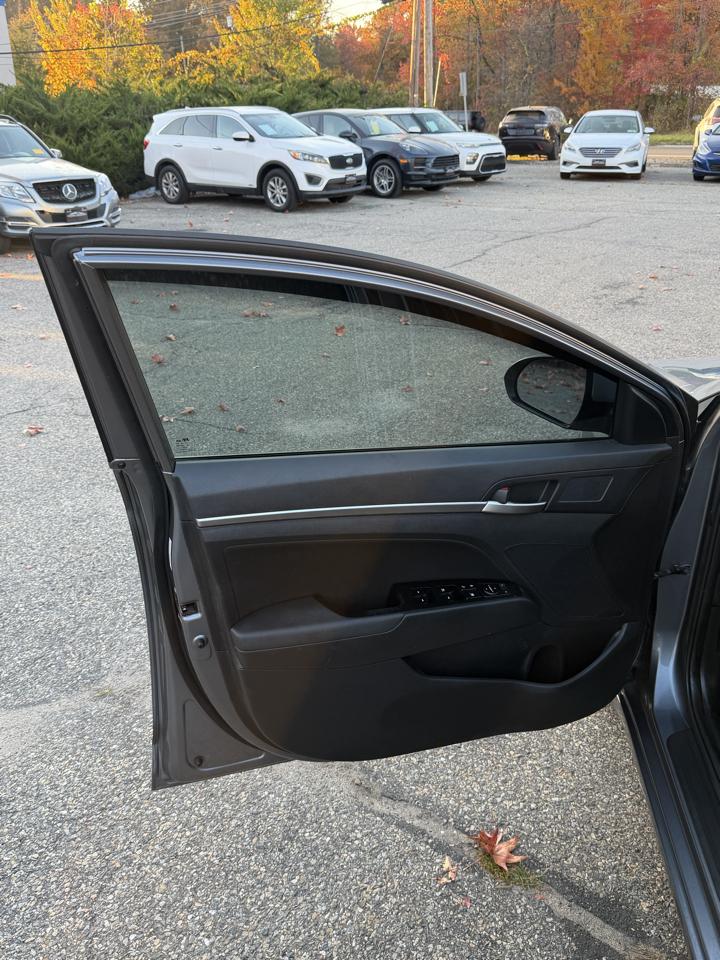 Hyundai Elantra Value Edition Auto 2019