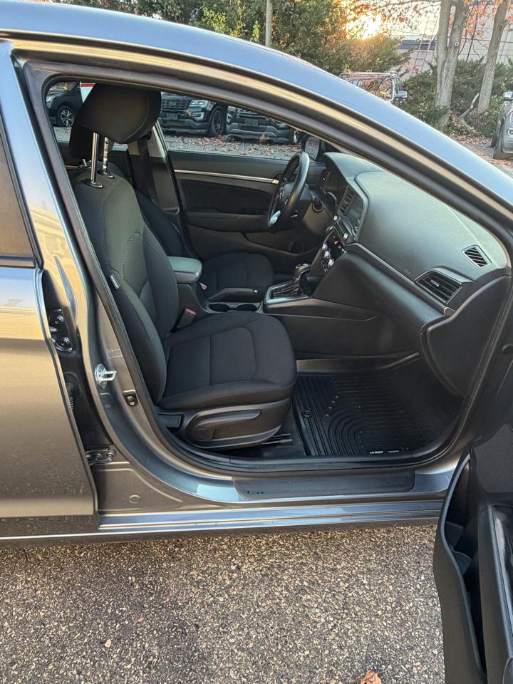 Hyundai Elantra Value Edition Auto 2019