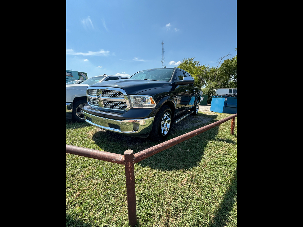 2016 RAM 1500 Laramie Crew Cab SWB 2WD