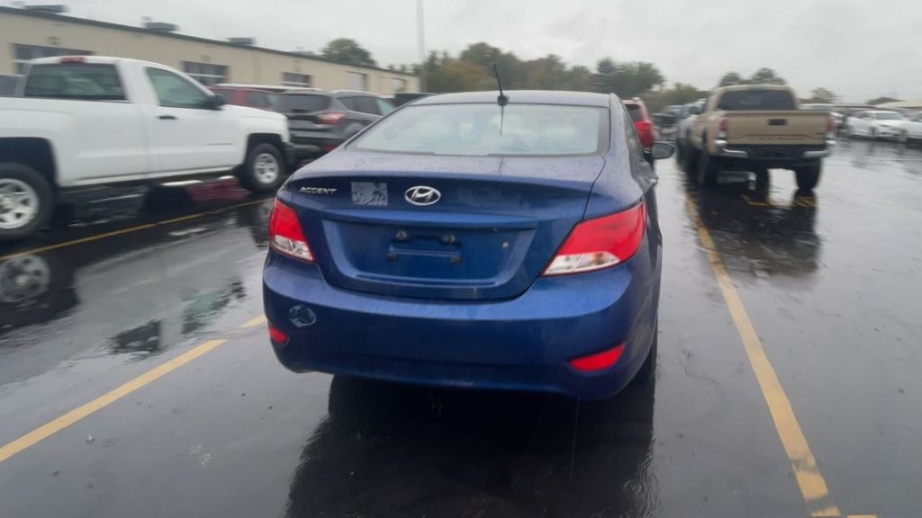 Hyundai Accent SE 4-Door 6A 2016 Hyundai Accent SE 4-Door 6A 2016