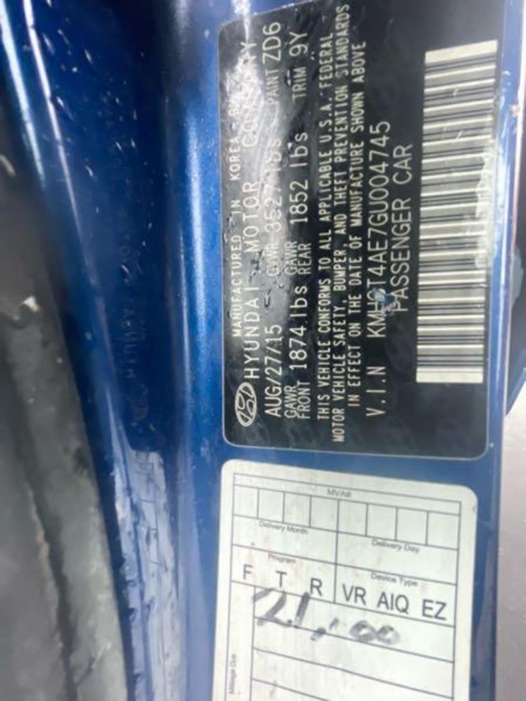 Hyundai Accent SE 4-Door 6A 2016 Hyundai Accent SE 4-Door 6A 2016