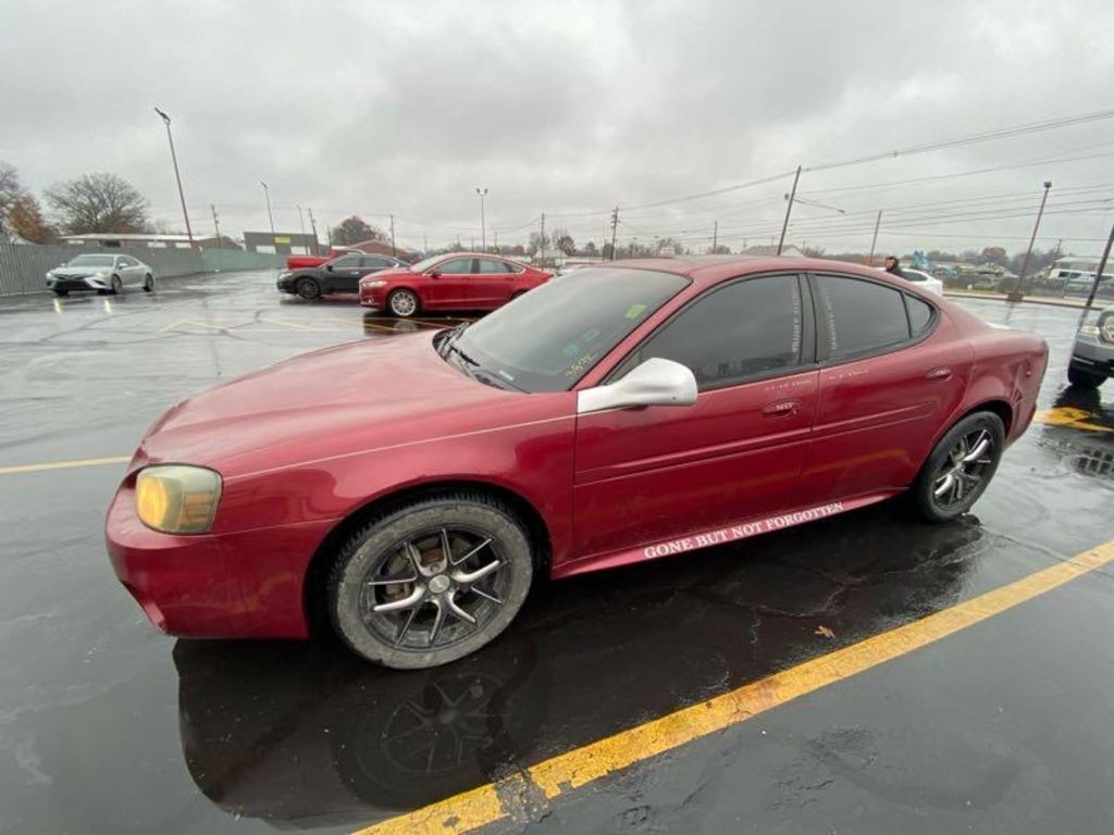 Pontiac Grand Prix Sedan 2007