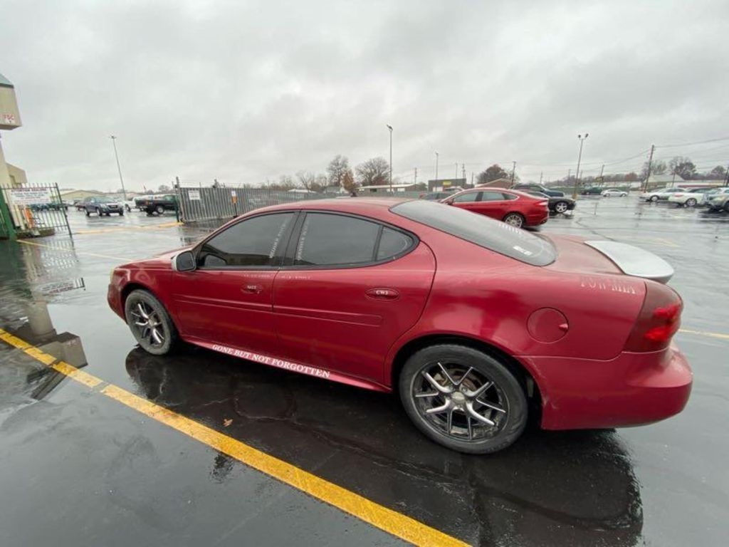 Pontiac Grand Prix Sedan 2007
