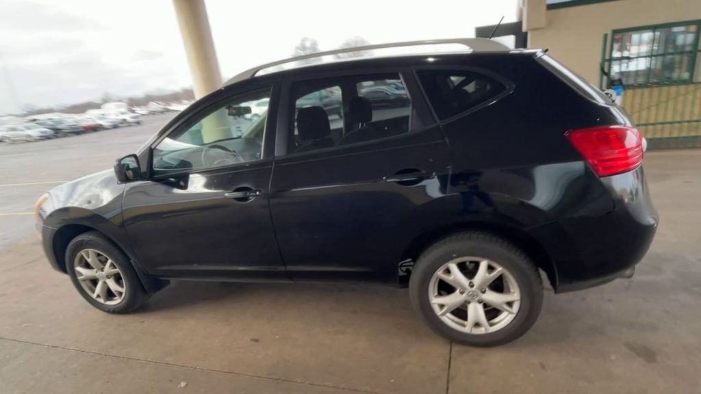 Nissan Rogue S 2WD 2009