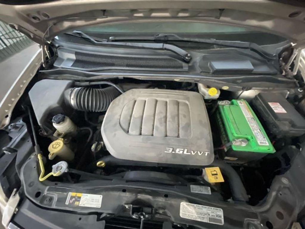 Chrysler Town & Country Touring-L 2013