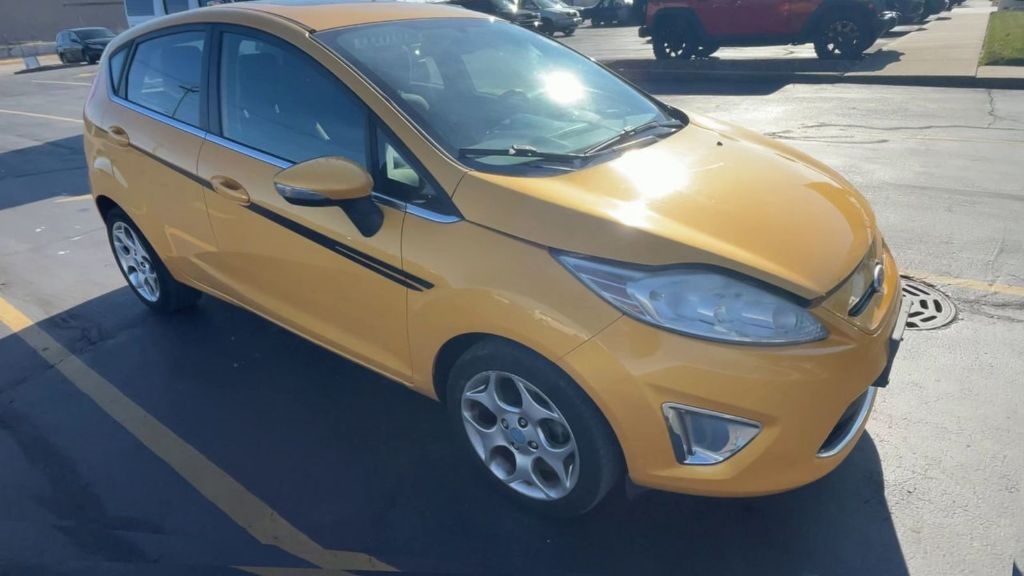 2011 Ford Fiesta SES Hatchback