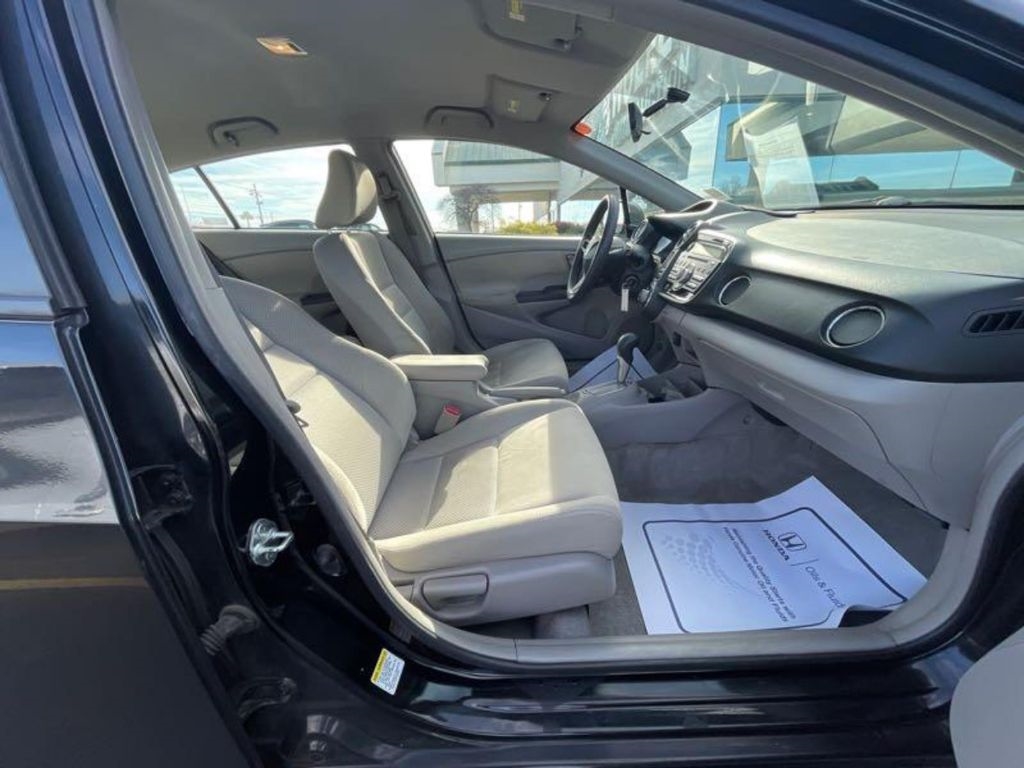 Honda Insight LX 2011