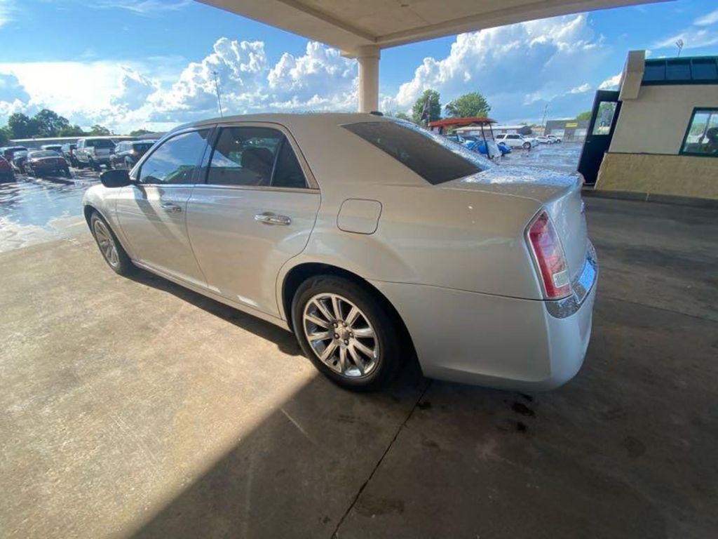 2012 Chrysler 300 Limited