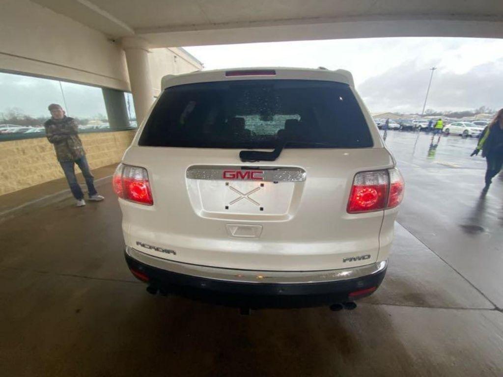 GMC Acadia SLT-2 AWD 2010