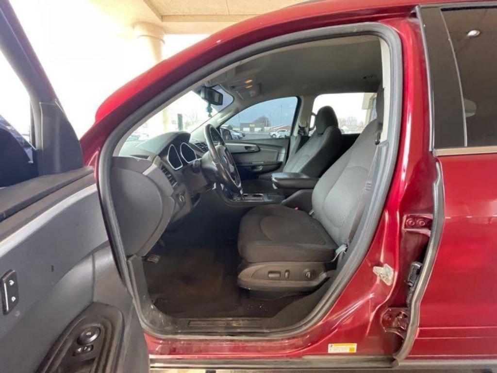 Chevrolet Traverse LT FWD 2011