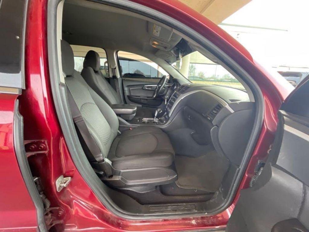 Chevrolet Traverse LT FWD 2011