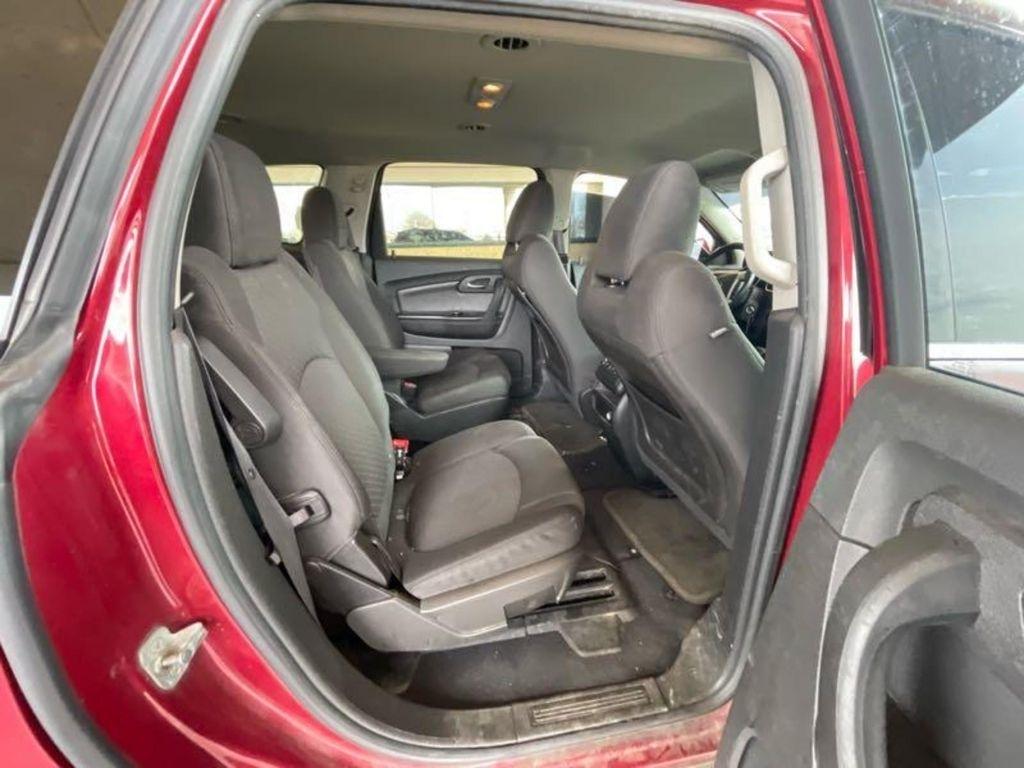 Chevrolet Traverse LT FWD 2011