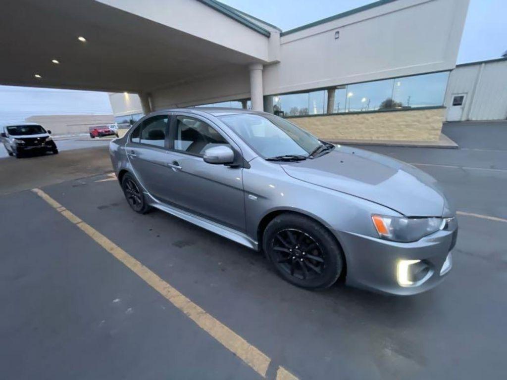 Mitsubishi Lancer ES 5M 2016