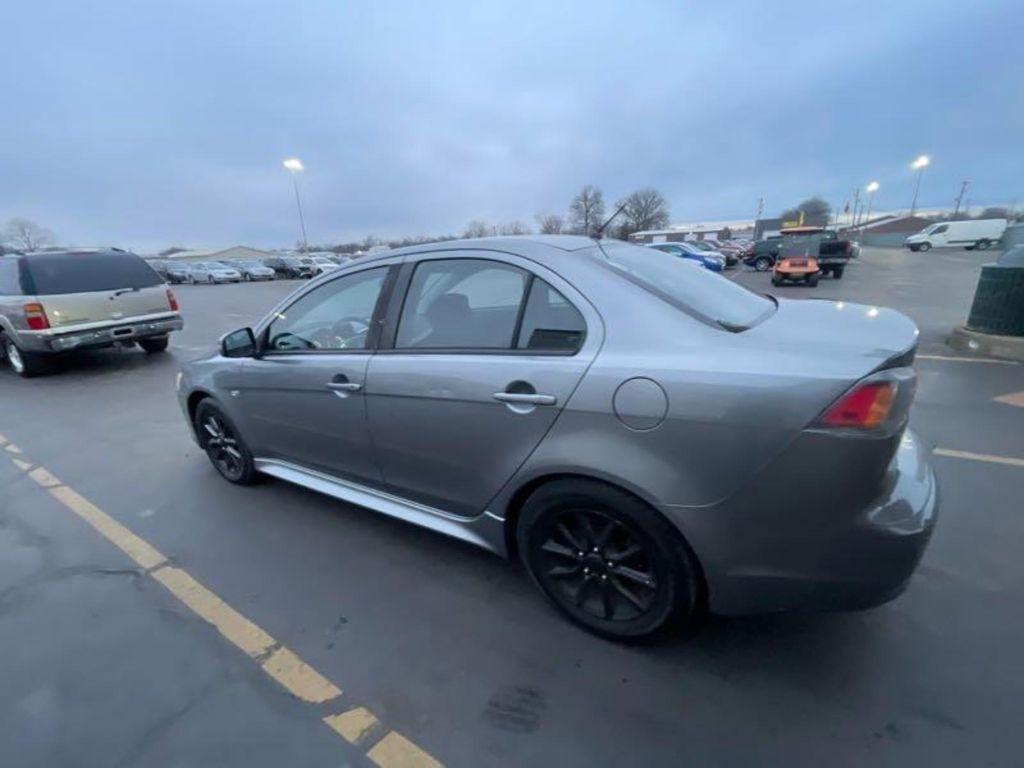 Mitsubishi Lancer ES 5M 2016