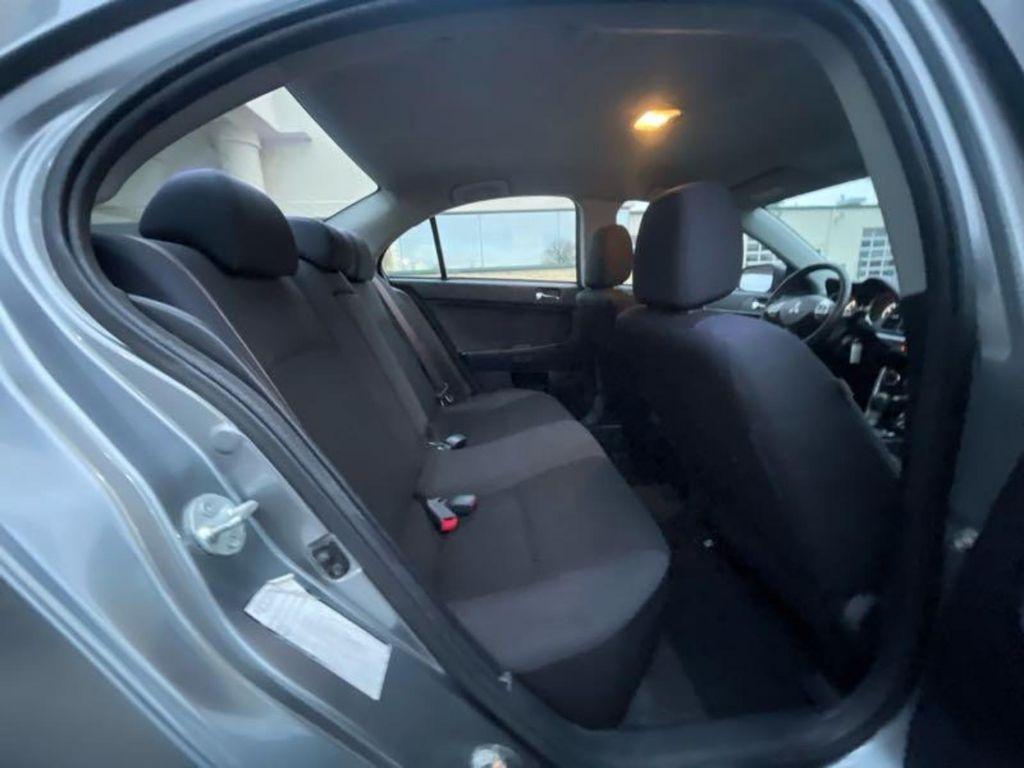 Mitsubishi Lancer ES 5M 2016