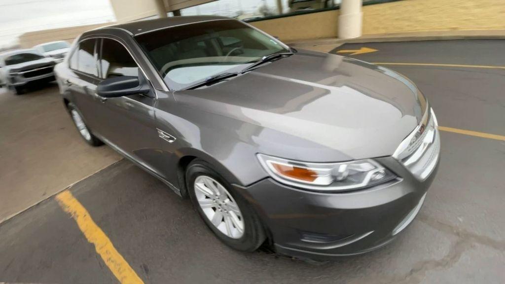 Ford Taurus SE FWD 2011