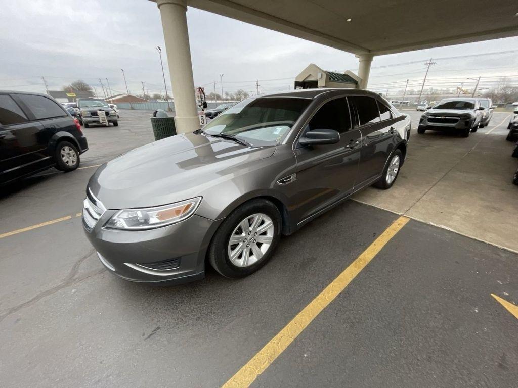 Ford Taurus SE FWD 2011