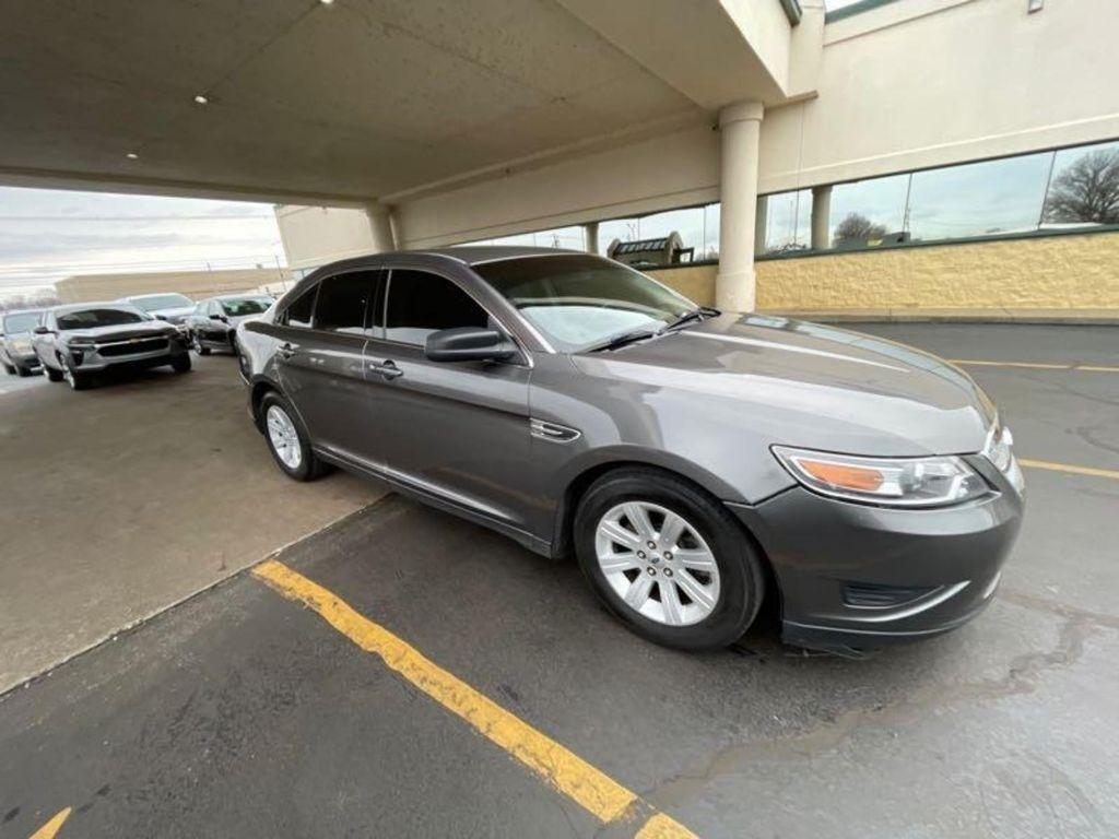 Ford Taurus SE FWD 2011