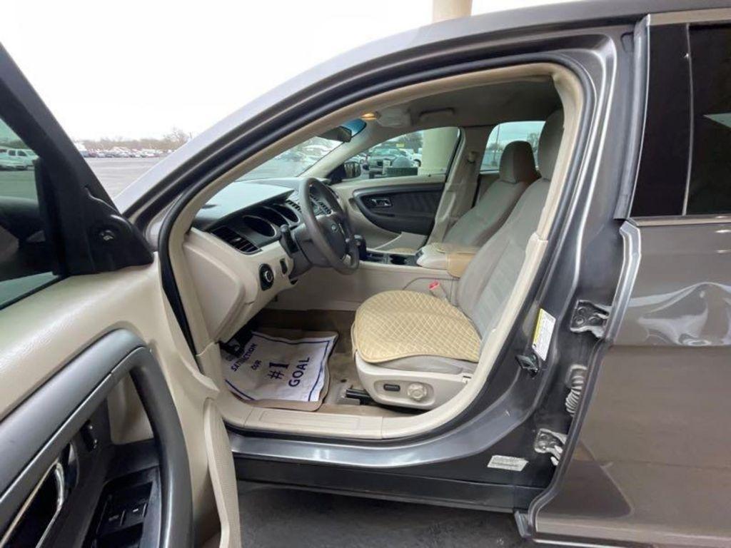 Ford Taurus SE FWD 2011