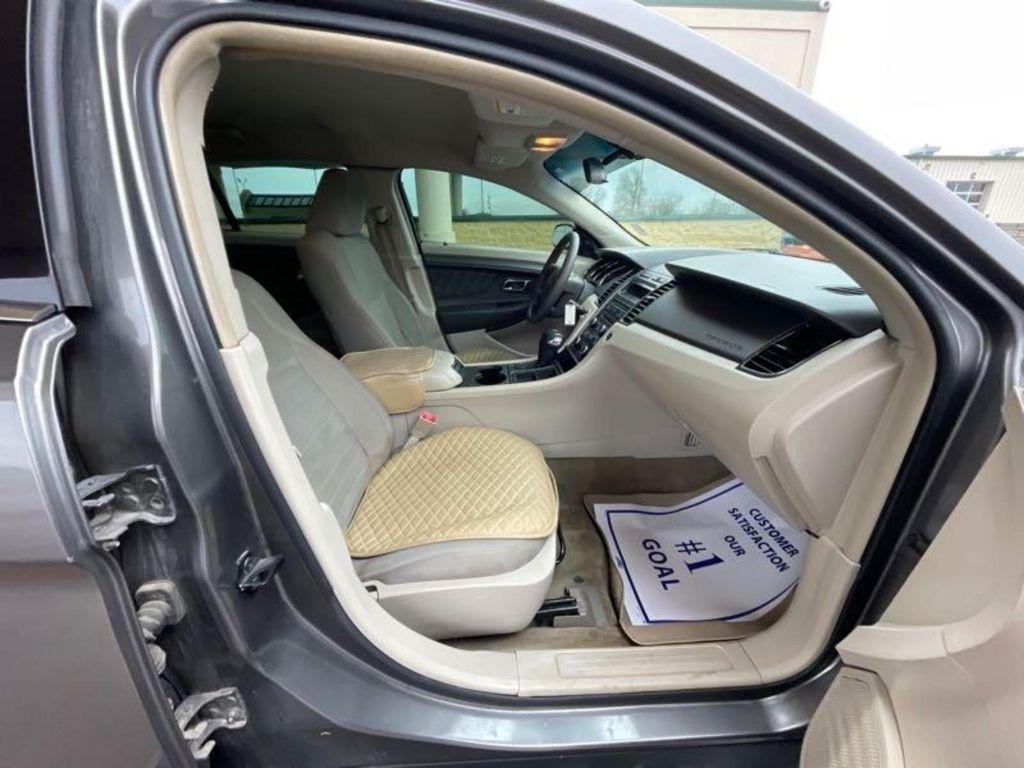 Ford Taurus SE FWD 2011