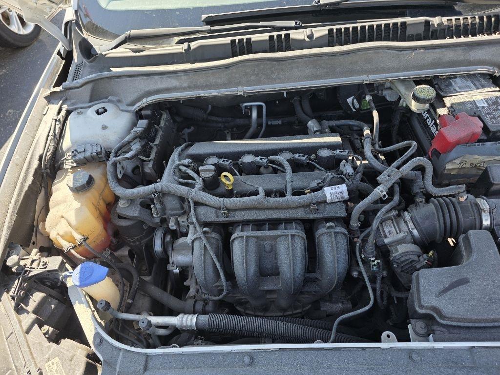 Ford Fusion S 2016