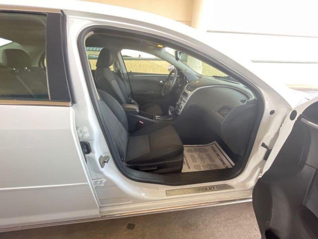 Chevrolet Malibu 1LT 2011