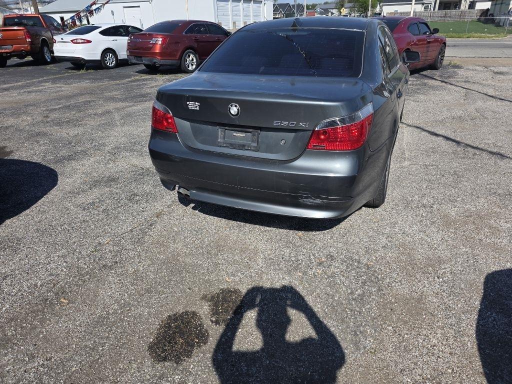 BMW 5-Series 530xi 2006