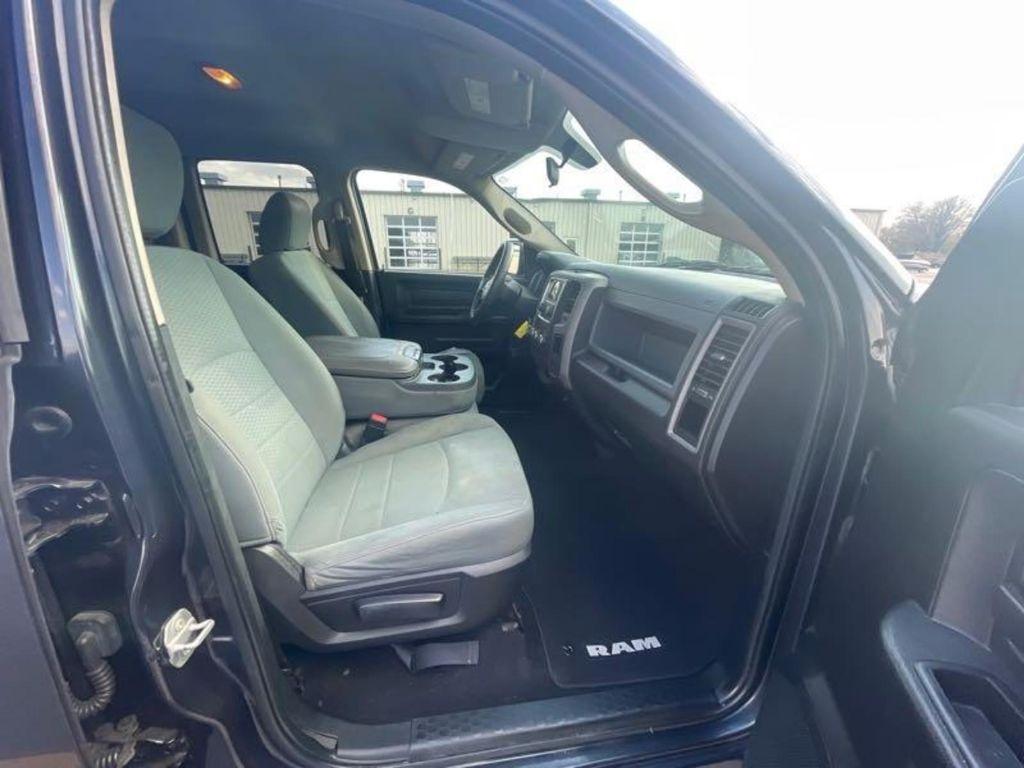 RAM 1500 Tradesman Quad Cab 2WD 2015