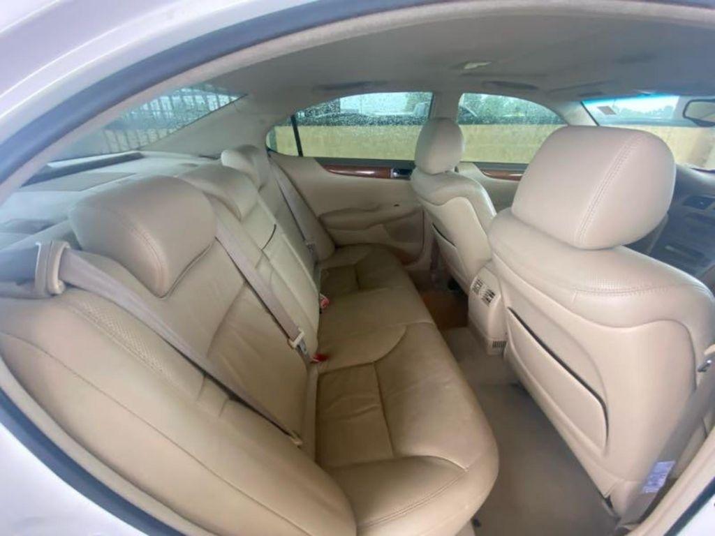 Lexus ES 330 Sedan 2005