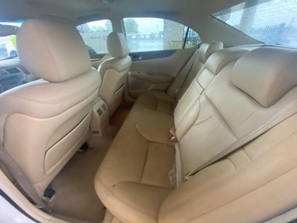 Lexus ES 330 Sedan 2005