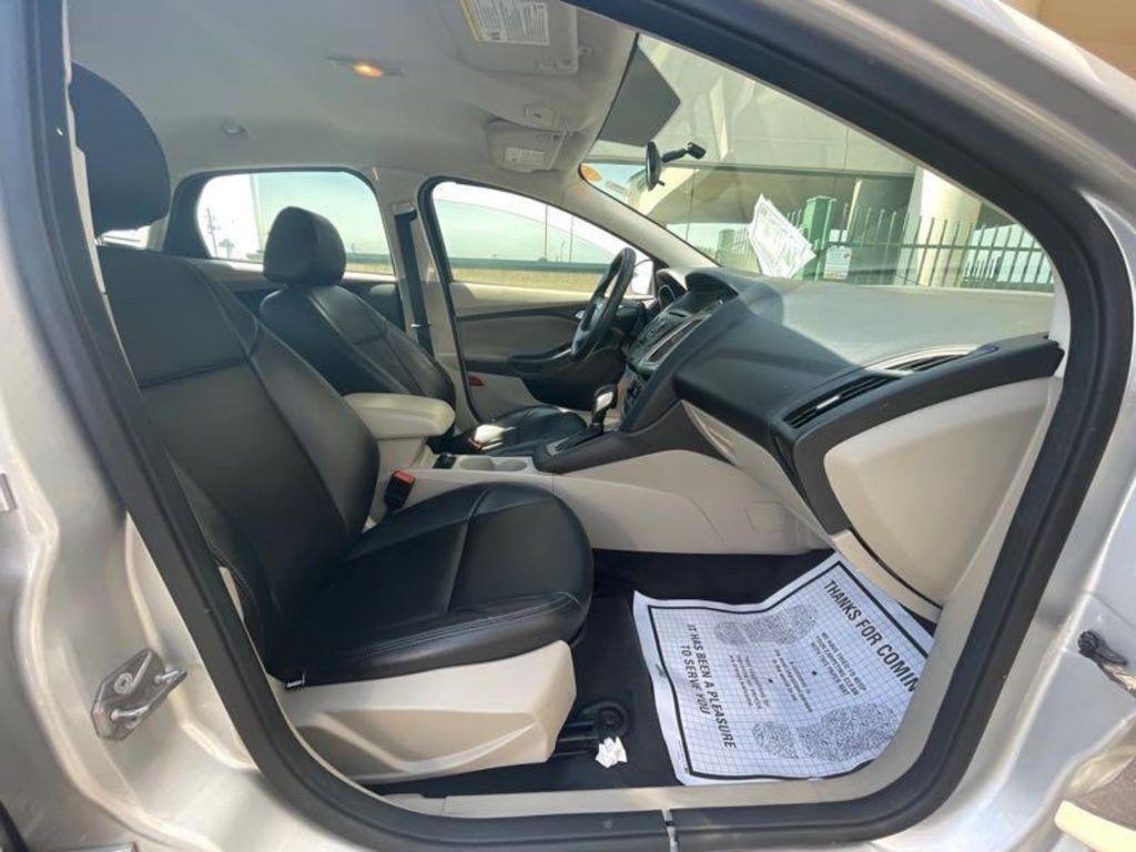 Ford Focus SE Hatch 2014