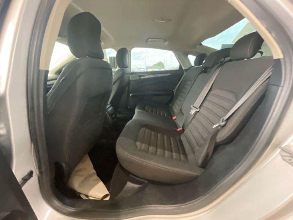 Ford Fusion SE 2017