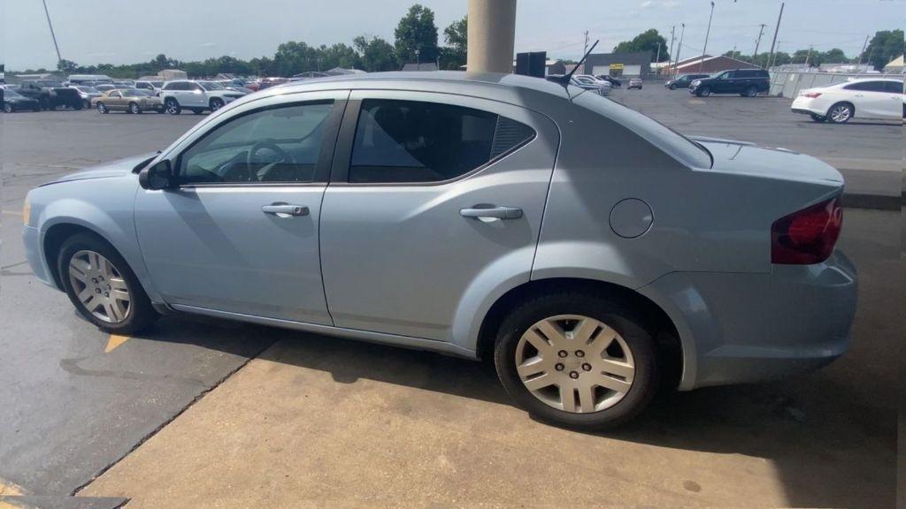 Dodge Avenger  2013