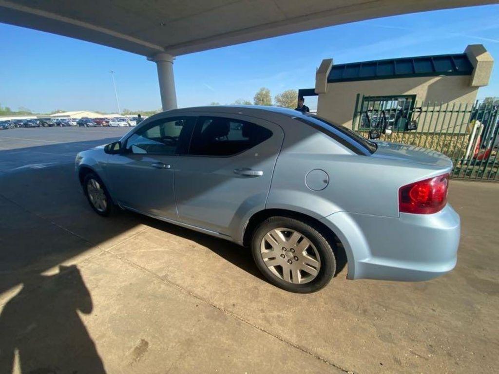 Dodge Avenger  2013