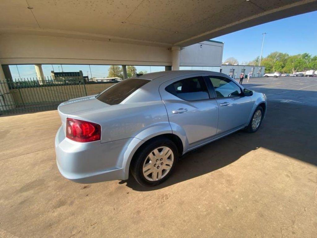 Dodge Avenger  2013