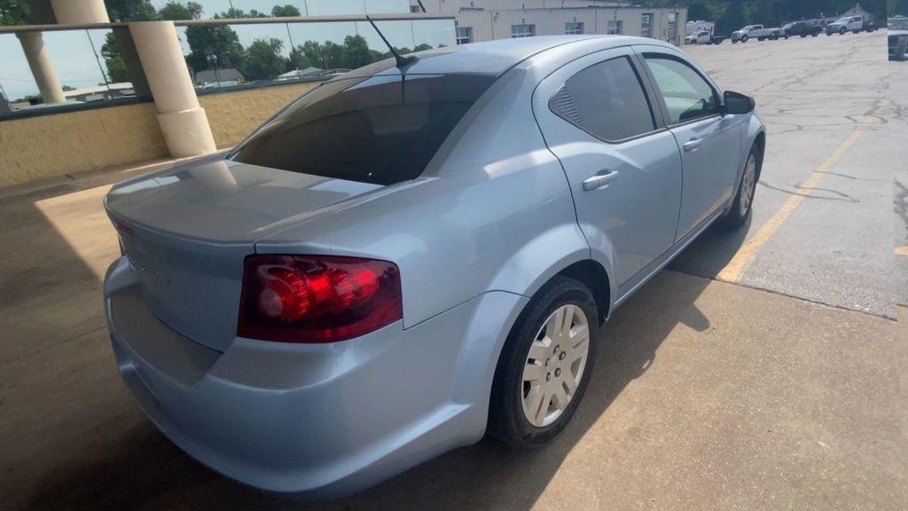 Dodge Avenger  2013