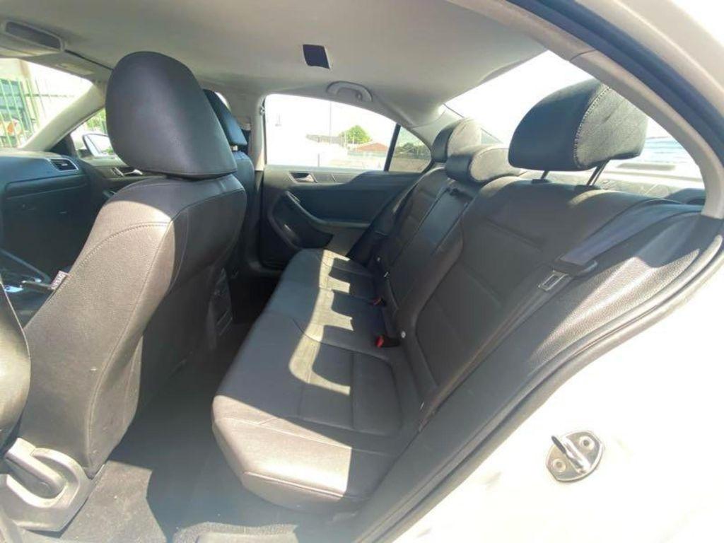 Volkswagen Jetta  2012