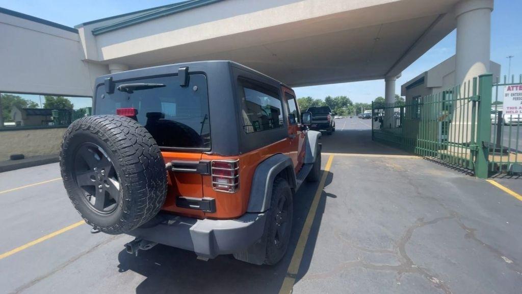 Jeep Wrangler  2011