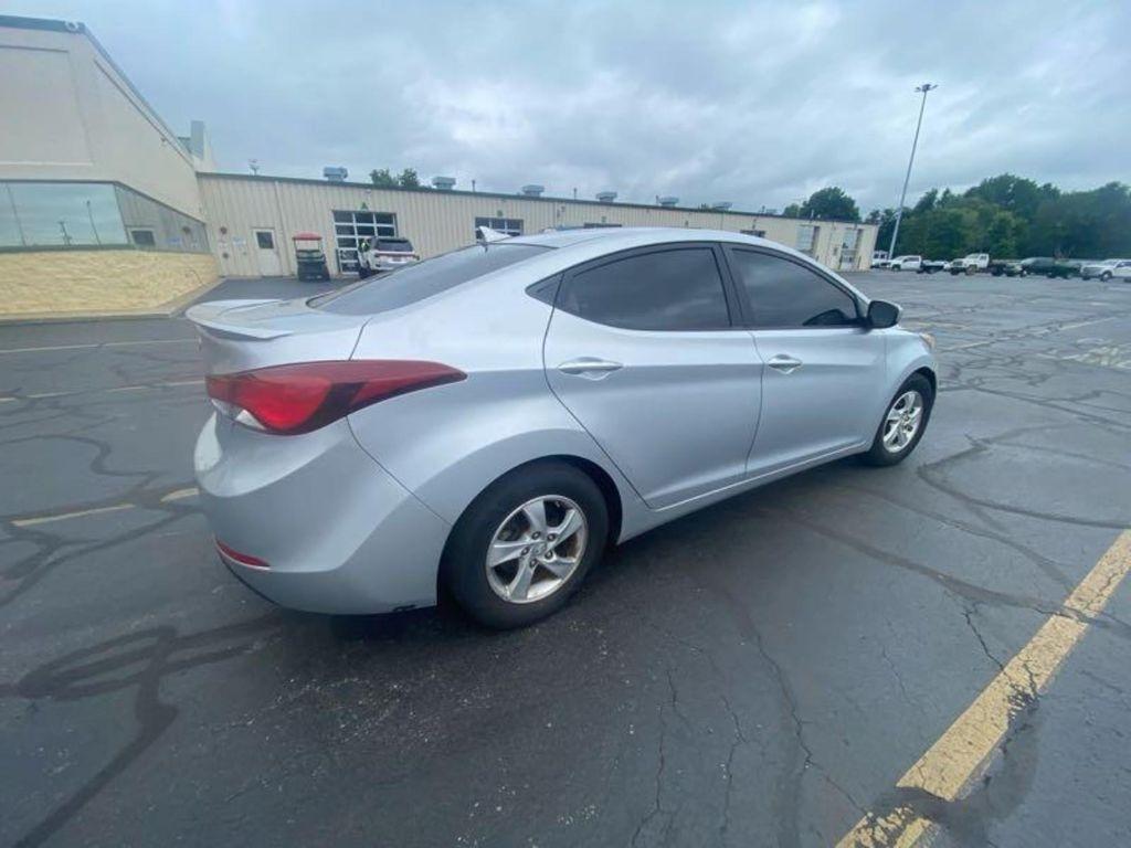 Hyundai Elantra GLS M/T 2014