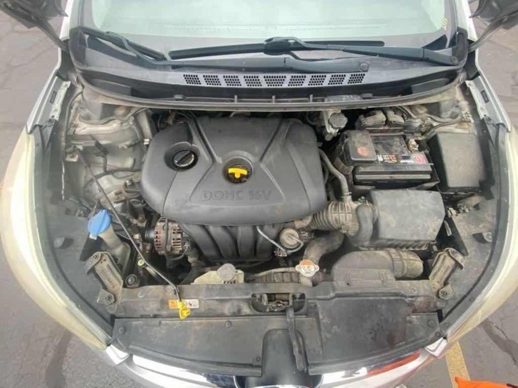 Hyundai Elantra GLS M/T 2014