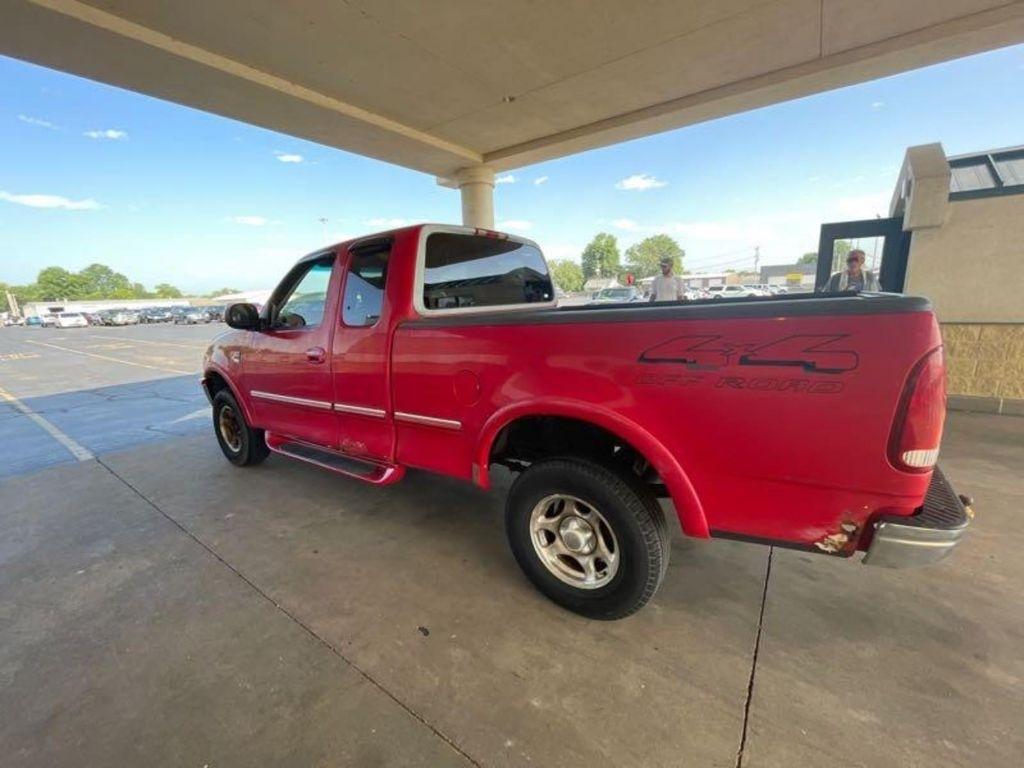 1998 Ford F-150 XL SuperCab Short Bed 4WD