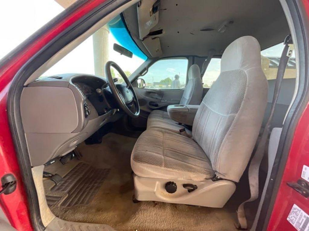 Ford F-150 XL SuperCab Short Bed 4WD 1998